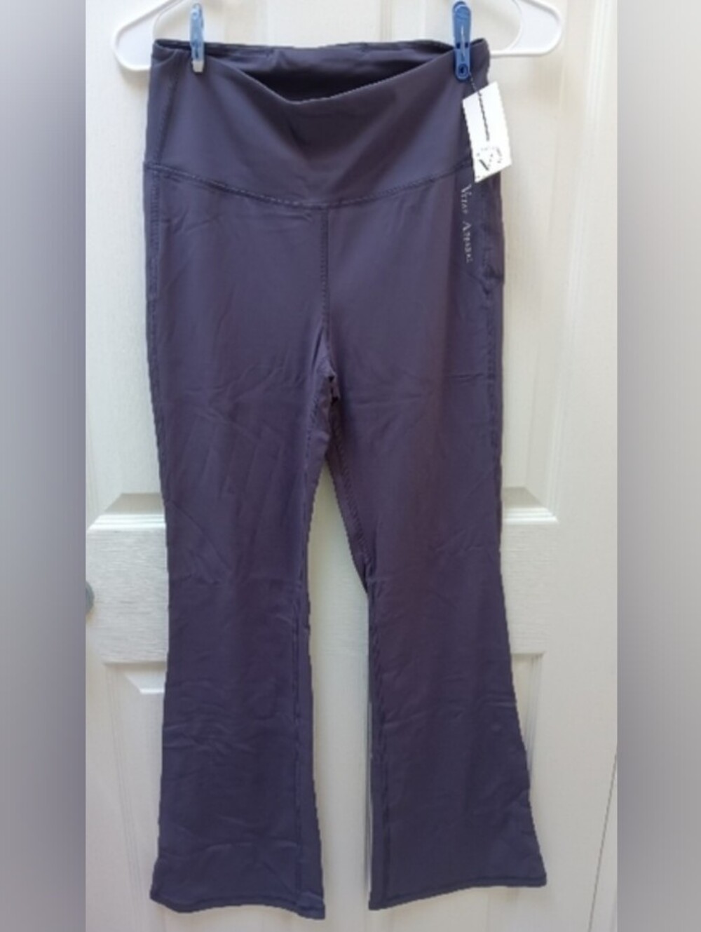 Vitae apparel flare leggings yoga pants, LARGE, new with tag, stone blue